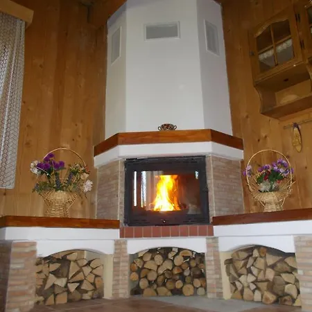 בית נופש Casa Lacramioara *